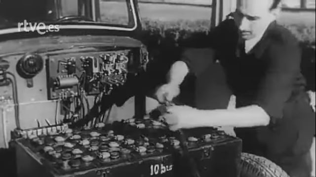 La electromovilidad en la historia: ¿cómo era un auto eléctrico en 1943? | VIDEO