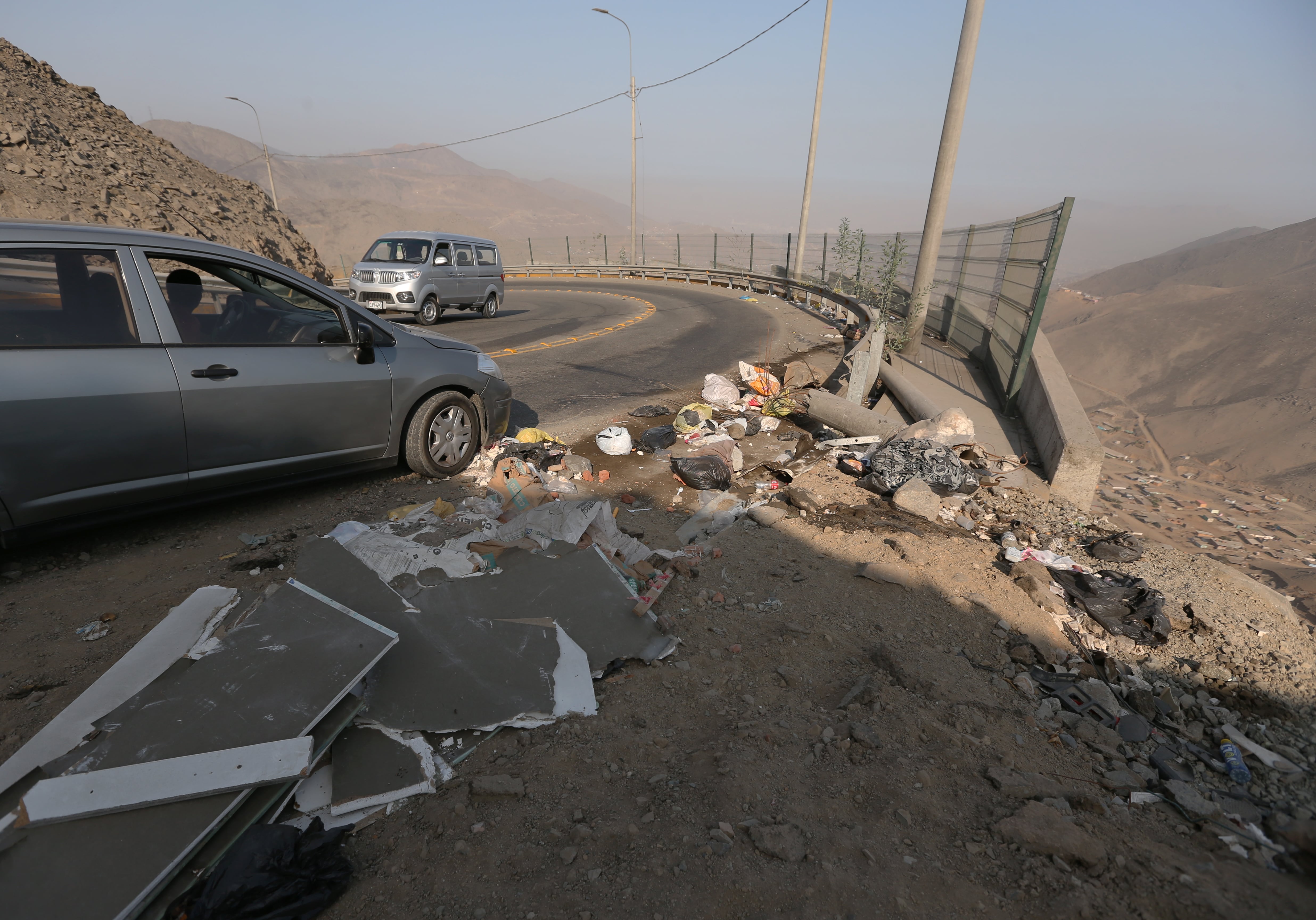 Vecinos de la zona solicitan a las autoridades tomar medidas urgentes para prevenir más tragedias. Fotos: Yodashira Pérez/@photo.gec