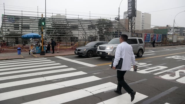 ¡Atención, conductores! Estas son las vías que estarán cerradas por la Gran Parada Militar 2026