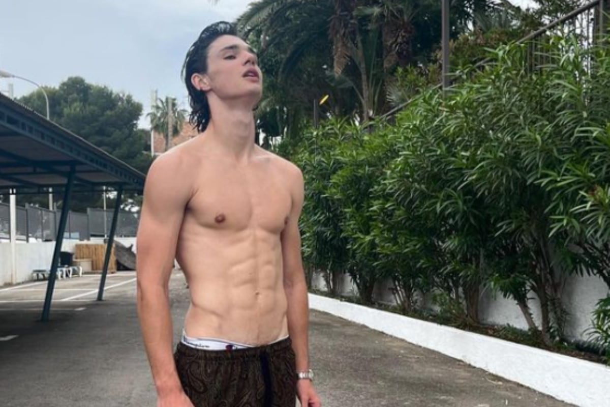 El artista luciendo su cuerpo (Foto: Fernando Lindez / Instagram)