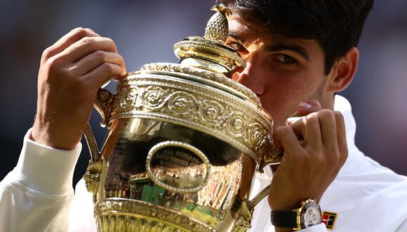 Carlos Alcaraz, dio declaraciones luego de vencer a  Novak Djokovic en al final de Wimbledon 2024. (Foto:AFP)