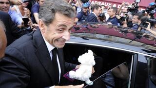 Francia: justicia retiró los cargos contra Sarkozy en el caso Bettencourt