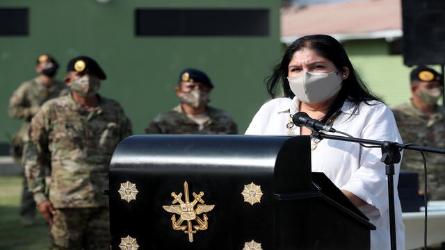 Ministra de Defensa: “El 100% de nuestras Fuerzas Armadas están vacunadas contra el COVID-19″