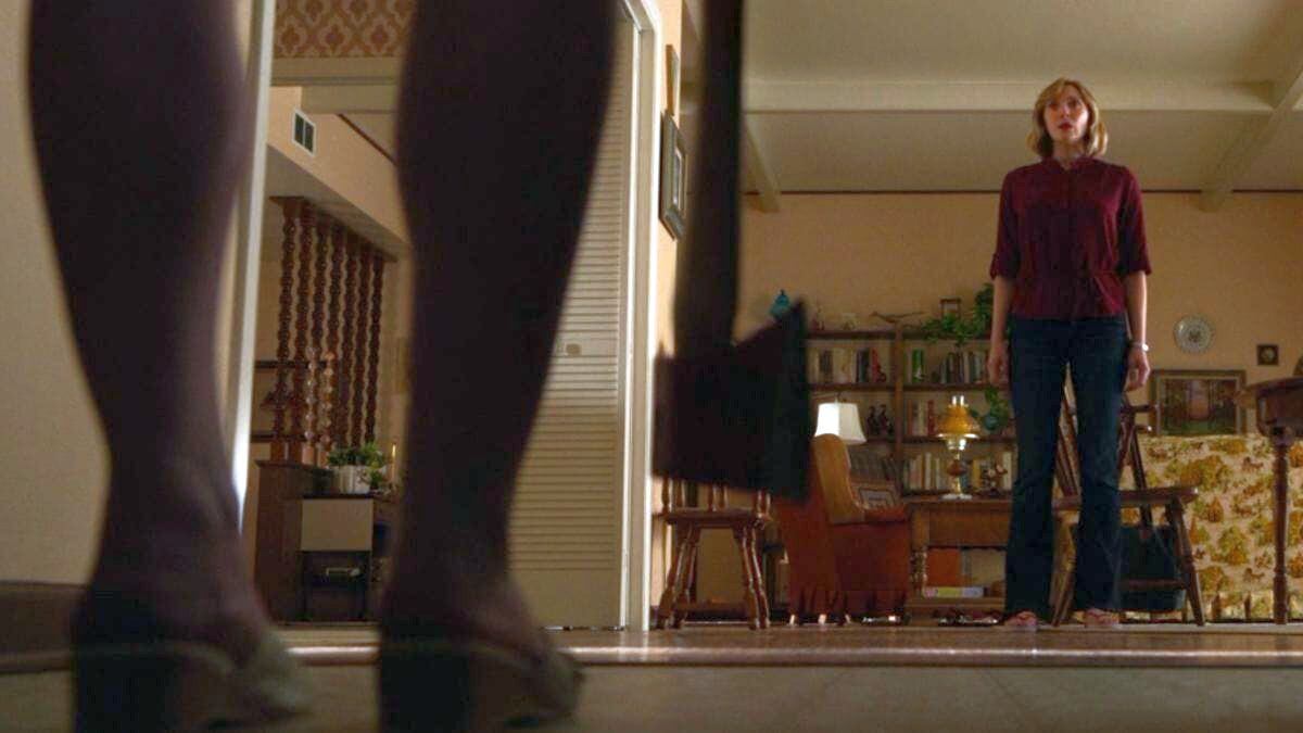 La escena con la que arranca el cuarto episodio de "Amor y muerte" en HBO Max.