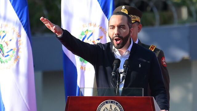 Presidente de El Salvador niega aterrizaje a vuelo procedente de México “con 12 casos de coronavirus”