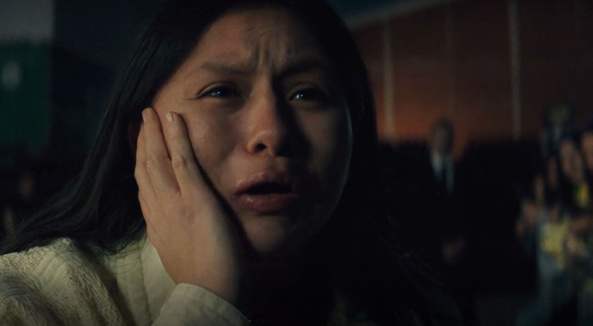 La seguidora de Lana tras recibir la cachetada en "La más fan" (Foto: Netflix)