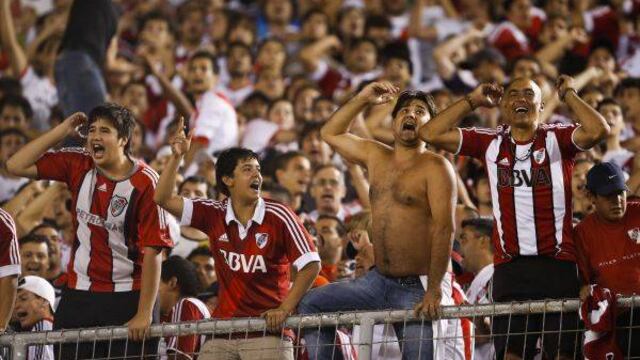 Peligra torneo de fútbol argentino: podría jugarse sin hinchas visitantes 
