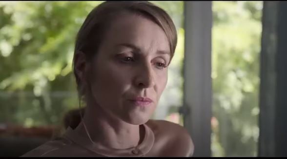 Leonora en "Loving Adults" (Foto: Netflix)