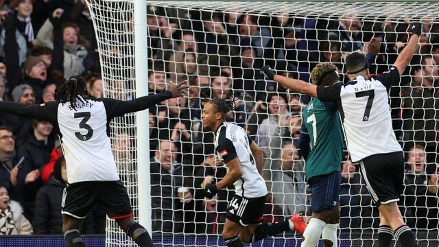 Arsenal cae 2-1 ante Fulham y pierde el liderato de la  Premier League | RESUMEN Y GOLES