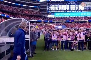 Ricardo Gareca fue abucheado al salir al campo del AT&T Stadium antes de iniciar el Perú - Chile | VIDEO