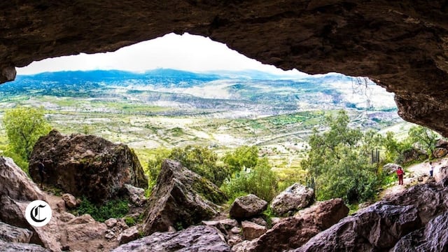 ¿Dónde está ubicada la cueva que habitaron los primeros humanos del Perú?
