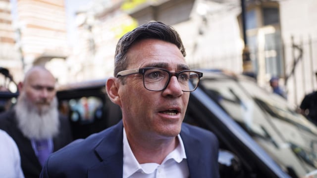 La sucesión de Keir Starmer: ¿coronación de Andy Burnham o primarias en el laborismo?
