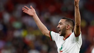Sutileza de Ziyech para anotar el 1-0 de Marruecos sobre Canadá en Qatar 2022 | VIDEO