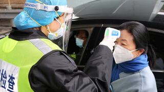 La nueva forma de contar casos de coronavirus que disparó el número de víctimas en China