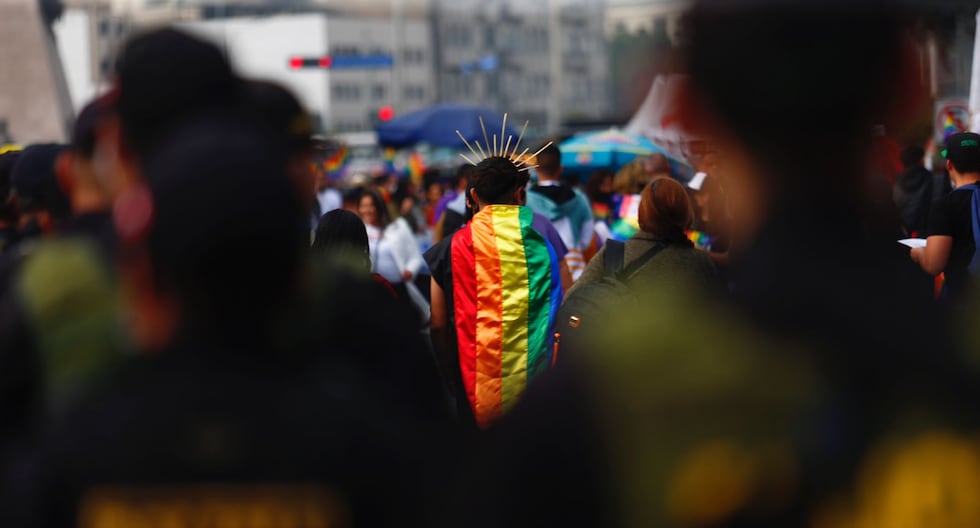 De acuerdo a la II Encuesta Nacional de Derechos Humanos, realizada por el Ministerio de Justicia e Ipsos, el 37% de la población en Perú está poco o nada dispuesto a contratar a una persona trans: Hugo Curotto/ @photo.gec