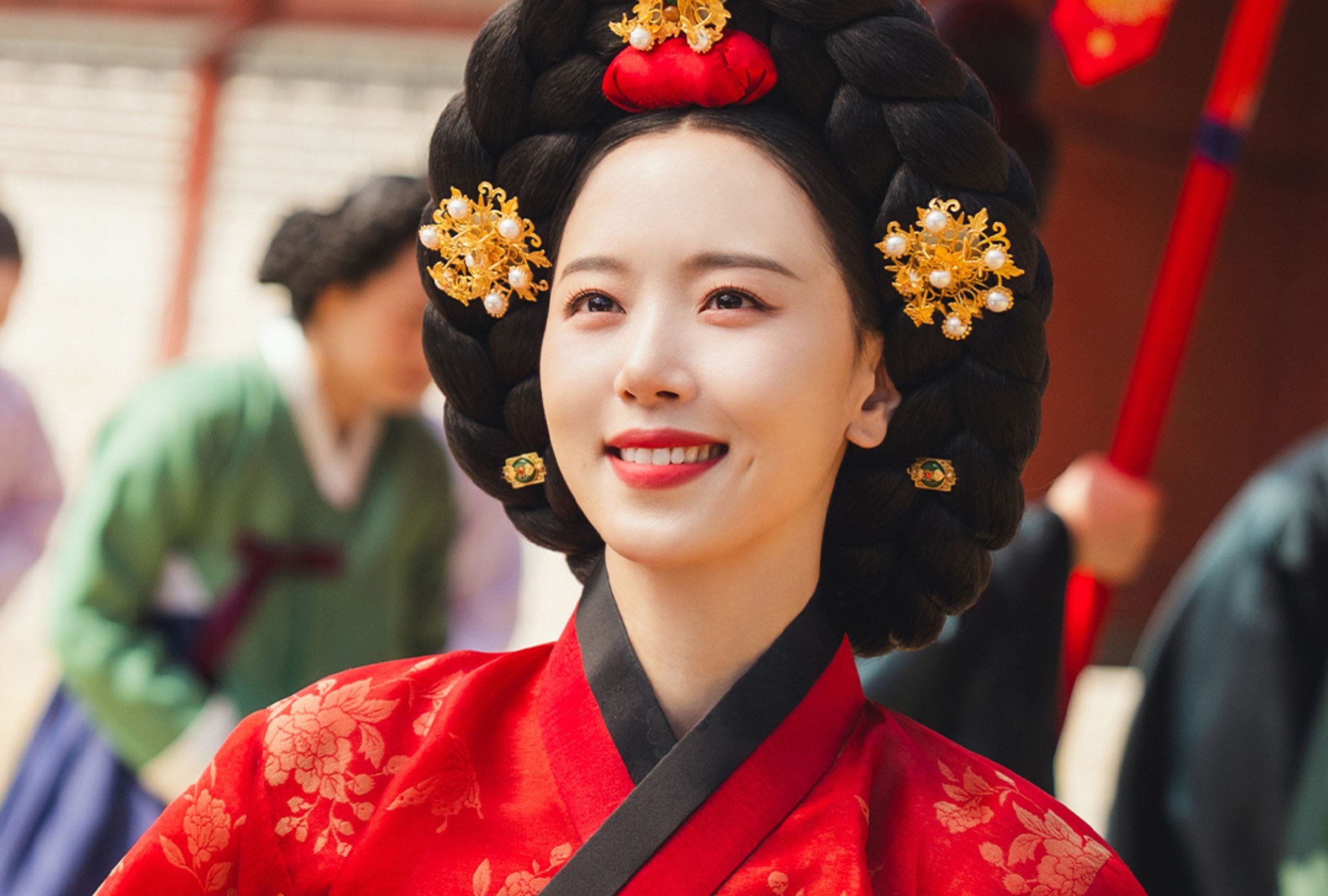 Kang Han-na en una escena de la serie coreana “Bon appétit, majestad” (Foto: tvN / Netflix)