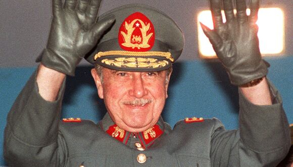 Augusto Pinochet, entonces presidente de Chile. (Foto de MARCO UGARTE/AFP)
