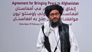 Cofundador de los talibanes llega a Kabul para negociar la formación de un gobierno