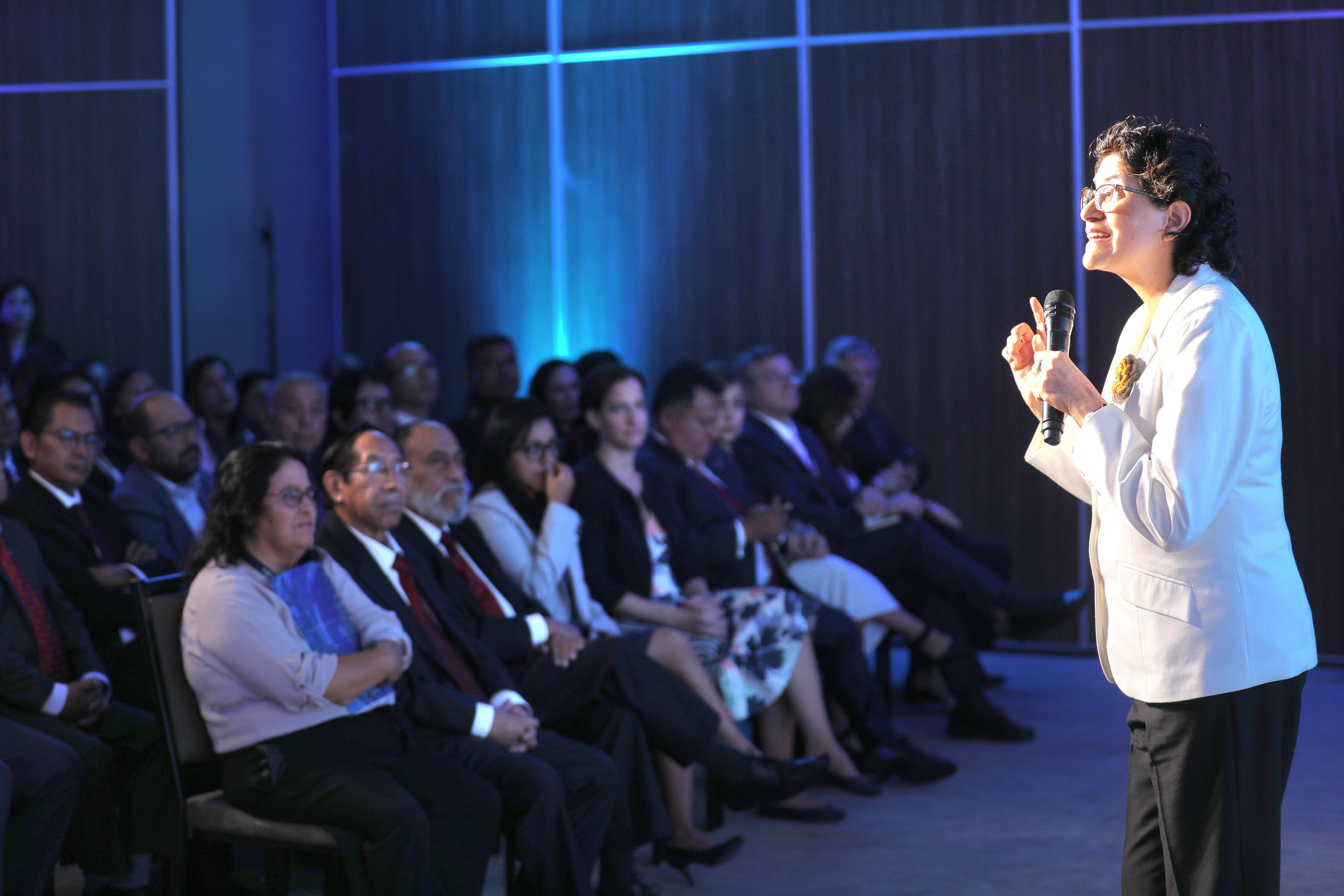 Carmen Velarde agregó que, con este nuevo documento, se tendrá mayor seguridad en el ecosistema digital. Foto: Reniec.