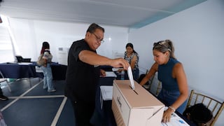 Elecciones generales 2026: El 70% de candidatos a la presidencia del Perú postuló antes con otro partido