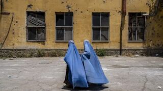 Líder talibán afirma que las mujeres tienen una “vida próspera y cómoda” en Afganistán