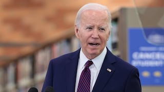 Biden afirma haber condonado deuda estudiantil de casi 4 millones de estadounidenses