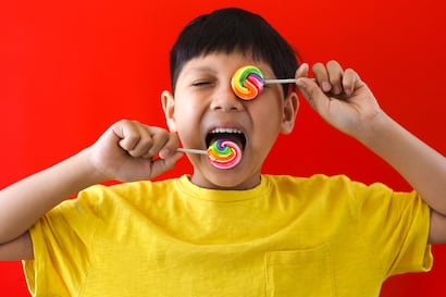 ¿Por qué no darle azúcar a un niño menor de dos años? Esto dicen los pediatras