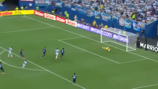 Vozinha le gana el duelo a Enzo Fernández: El arquero de Cabo Verde evita el 2-0 | VIDEO