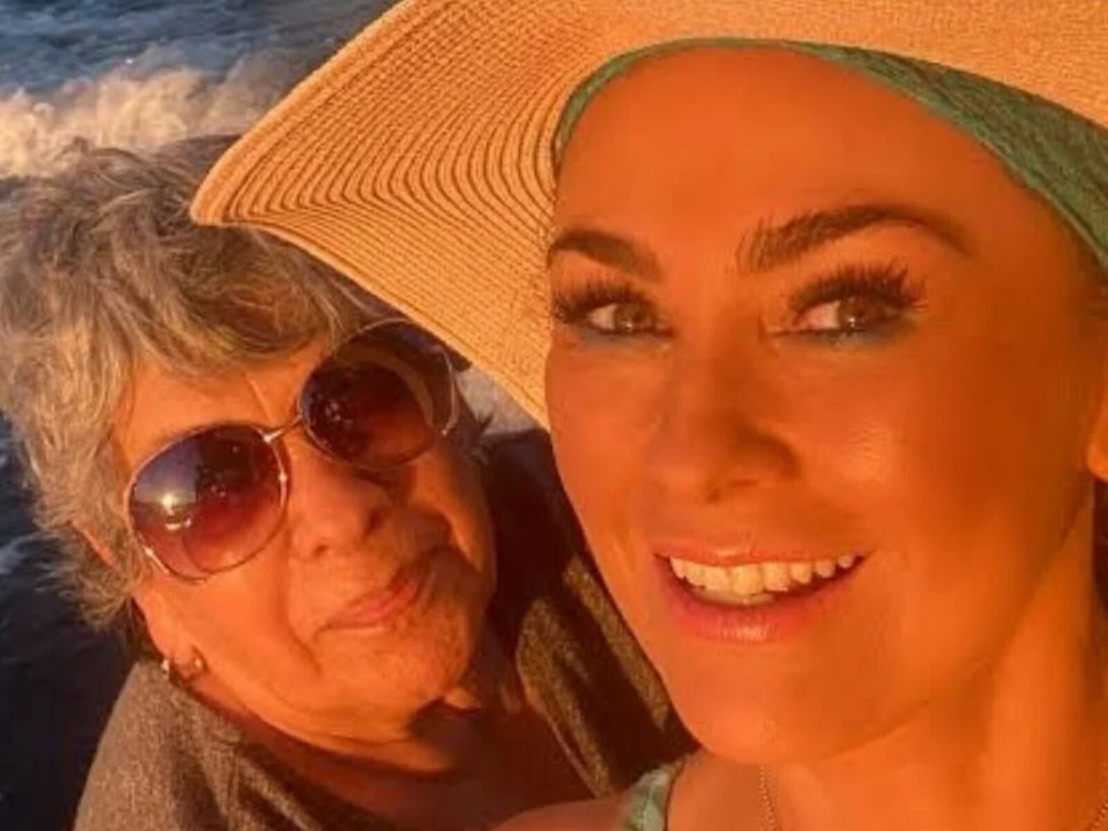 Aracely Arámbula y su madre Socorro Jacques eran muy unidos, por más que no se les haya visto juntas en muchas publicaciones en redes sociales (Foto: Aracely Arámbula / Instagram)