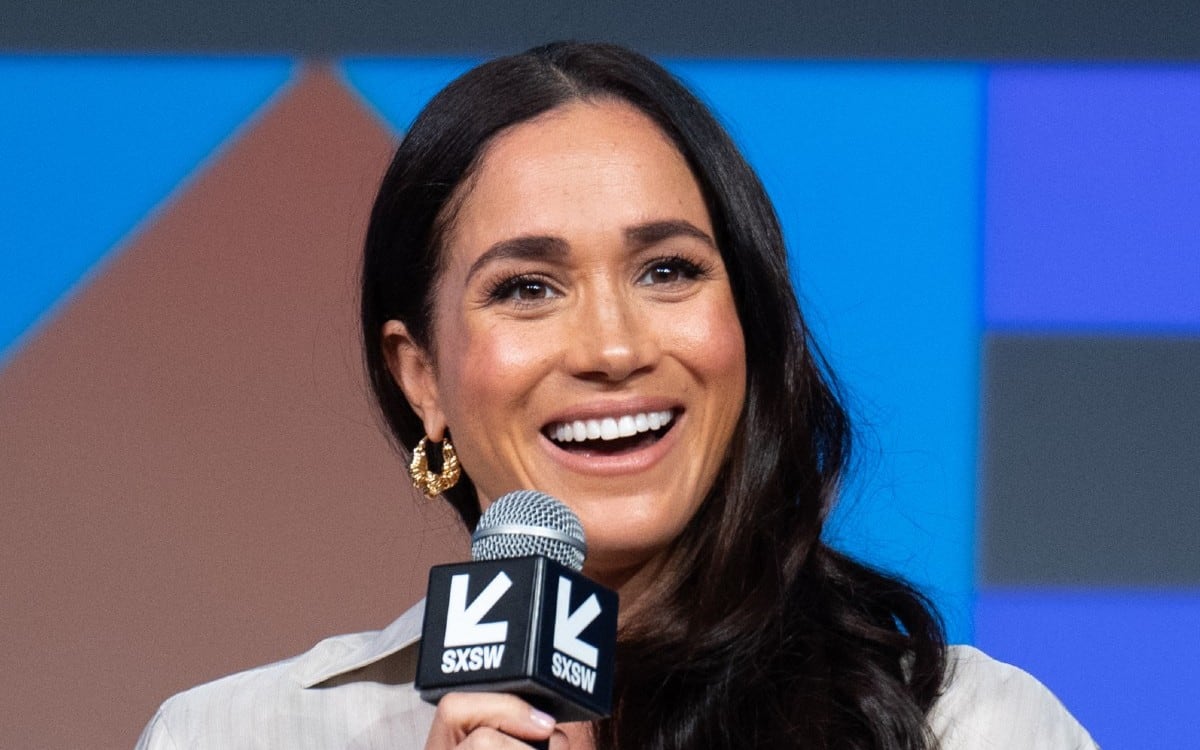 La duquesa explicó que quería apoyar al diseñador Pierpaolo Piccioli y que ambos acordaron mantener su visita en secreto. (Foto: AFP)