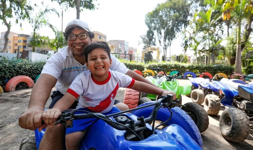 Presidencia y ministerios saludan a los padres del Perú en su día