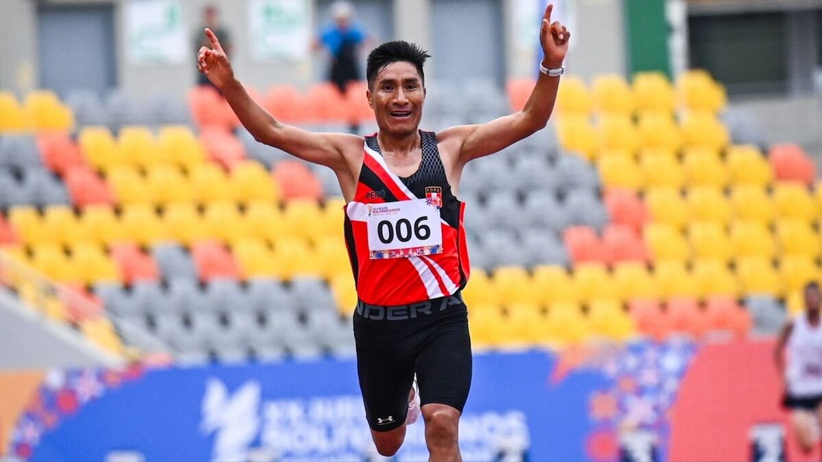 "Para no dejar de entrenar tenía que correr a las tres de la madrugada": Walter Nina, el campeón nacional de maratón que pide ser escuchado