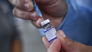 Comité de la FDA se opone a las vacunas de refuerzo de Pfizer para todos los mayores de 16 años
