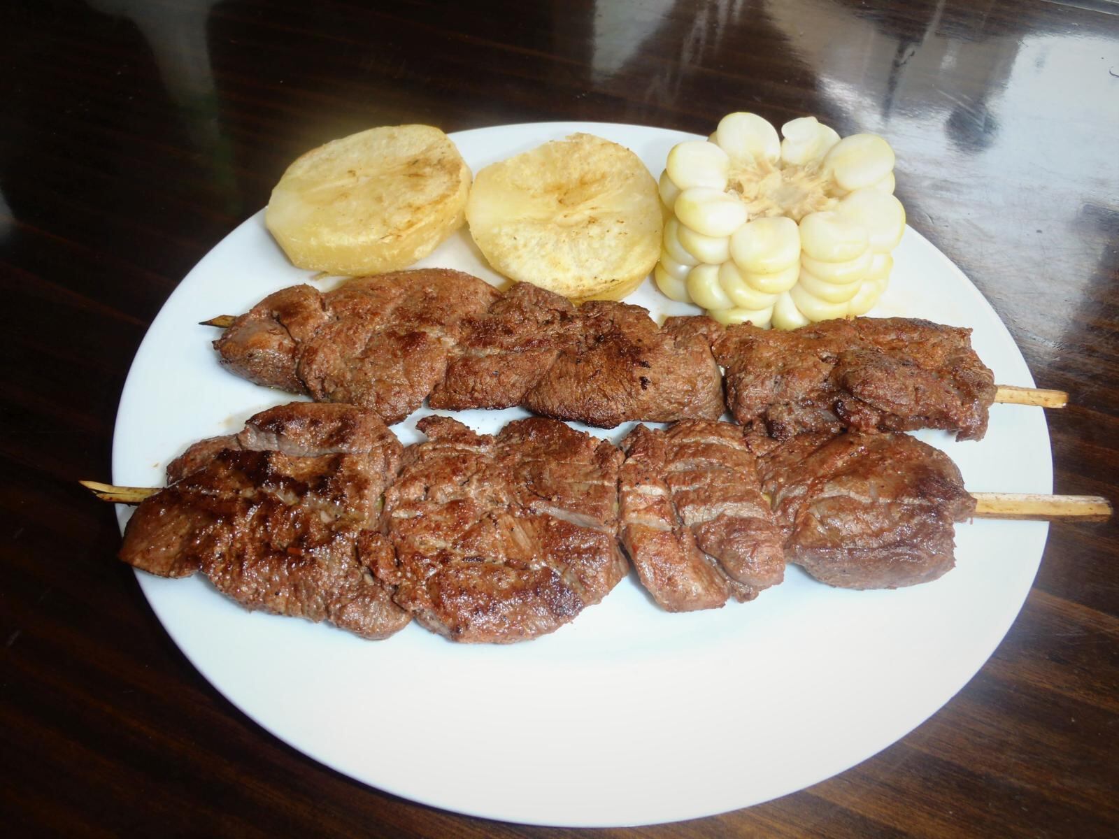 Anticuchos. (Foto referencial: GEC/ Archivo)