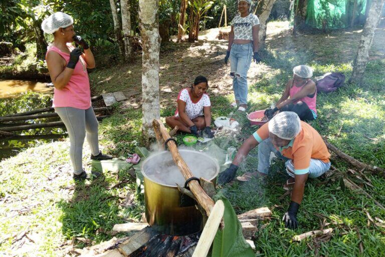 Además de árboles frutales, las chagraselvas producen pimentón, maíz, pepinos y algunos tipos de hortalizas. Foto: Acortesía bidjan Fernández Barrera