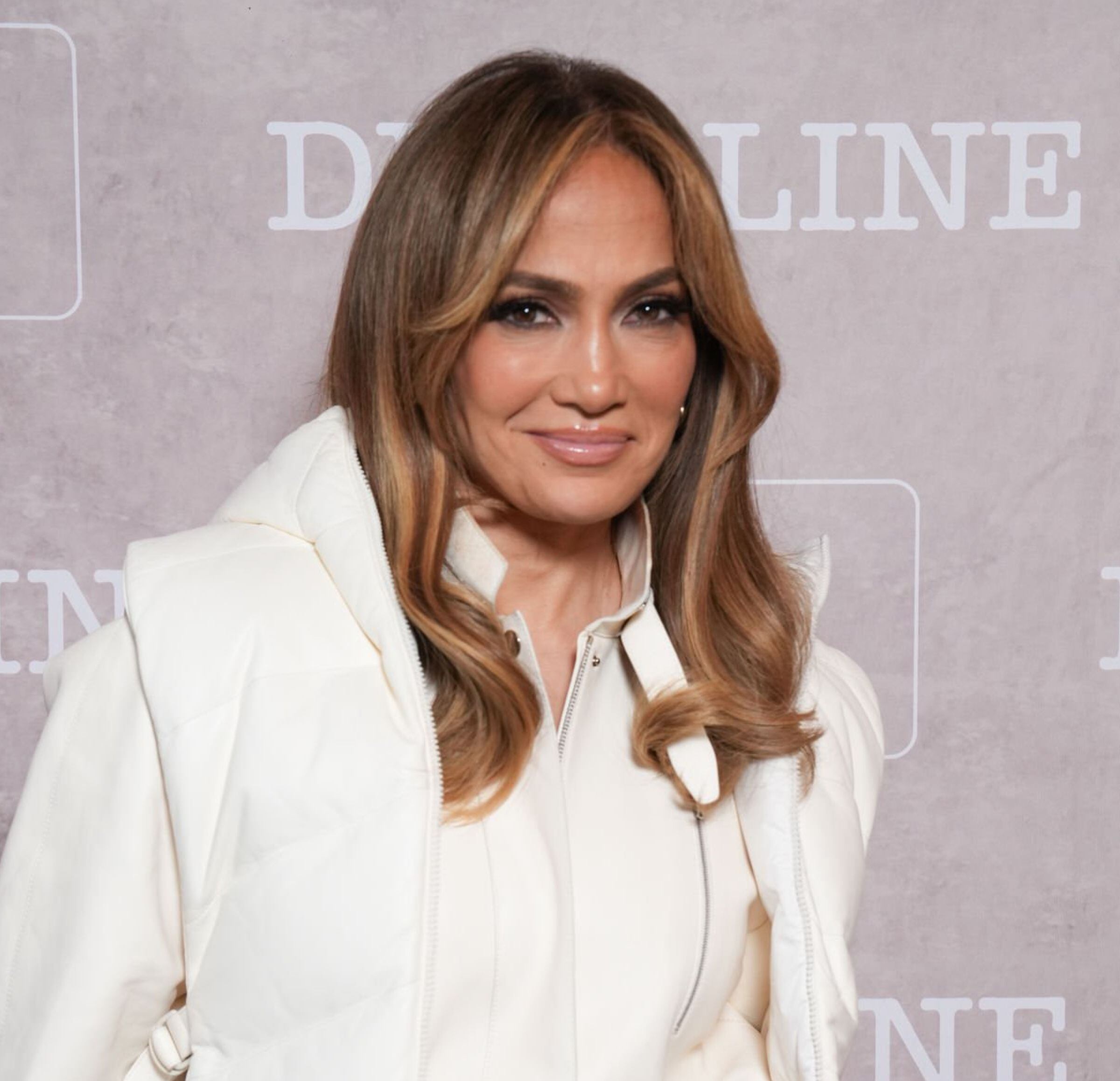 Jennifer Lopez aseguró que está con muchas ganas de volver a ver a sus fans en conciertos. (Foto: Deadline / Getty Images)