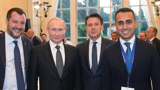 Embajada de Rusia en Roma divulga fotos de Putin con líderes italianos antes de elecciones legislativas 
