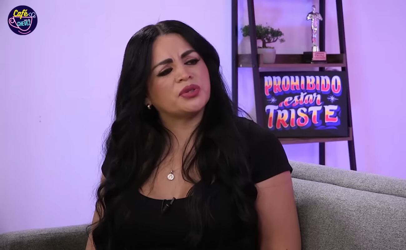 Leslie Moscoso reveló que uno de los jugadores de la selección peruana la invitaba a salir, a pesar de estar casado. Foto: Captura Café con la Chévez