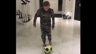 John Terry mostró la curiosa habilidad de su hija con el balón