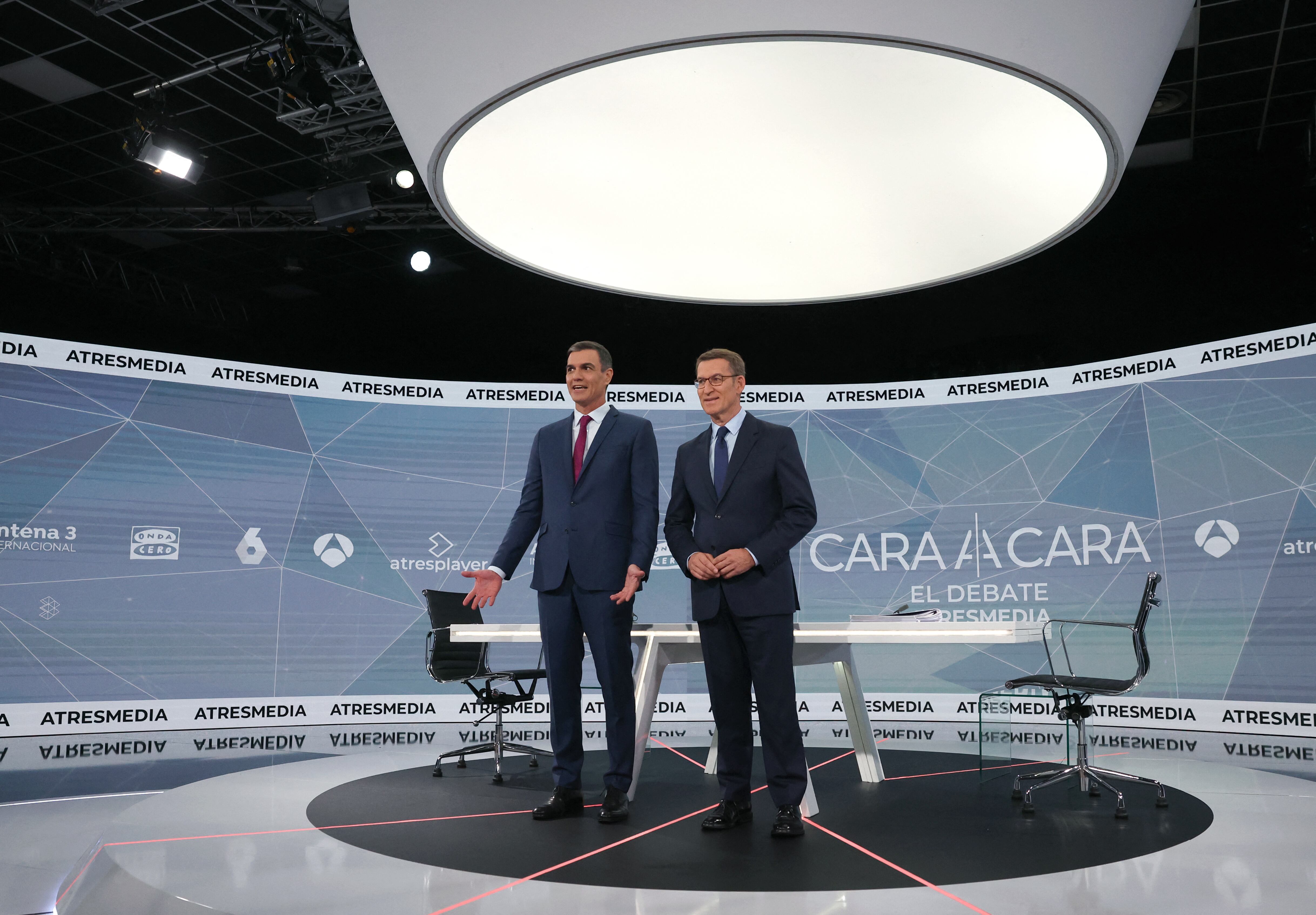 Sánchez y Núñez Feijóo se acusaron de engañar al electorado. (Foto: AFP)