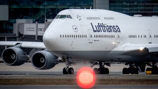 Lufthansa reducirá hasta un 50% su capacidad por el coronavirus