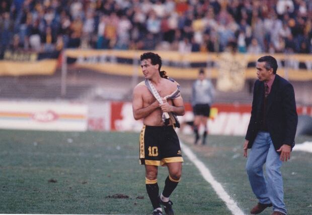 Gregorio Pérez dirigió el histórico Peñarol que fue pentacampeón del fútbol uruguayo entre 1993 y 1997. El técnico solo no ganó la edición de 1996. (Internet)