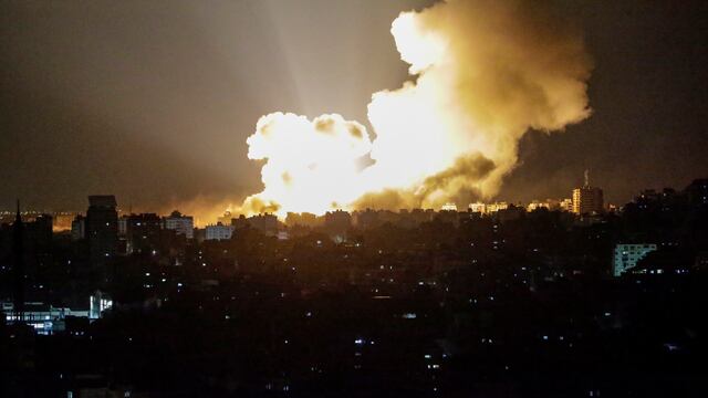 Israel realiza casi un centenar de ataques aéreos contra Hamás en Gaza durante la madrugada