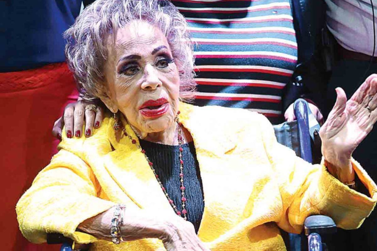 No es la primera vez que un rumor sobre el estado de salud de la madre de Alejandra Guzmán sorprende a los seguidores de la actriz (Foto: Silvia Pinal / Facebook)