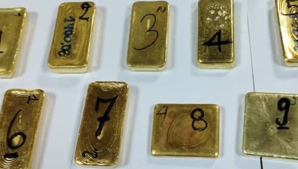 Lingotes de oro fueron hallados dentro de una mochila. (Foto: PNP)