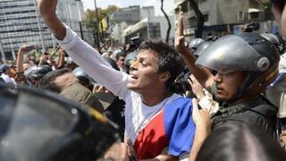 Gobernador chavista pide al gobierno liberar a Leopoldo López