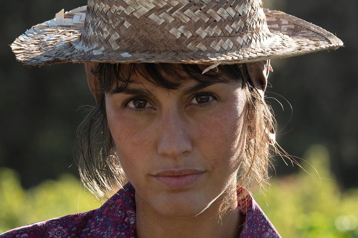 Megan Montaner es la protagonista de la serie española "Entre Tierras", donde interpreta a María Rodríguez (Foto: Antena 3)