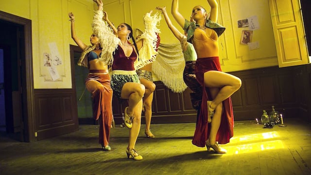 El colectivo Bravata, conocido por fusionar técnica flamenca con música contemporánea, durante una de sus grabaciones coreográficas en Lima. (Foto: Sergio Aguilar)