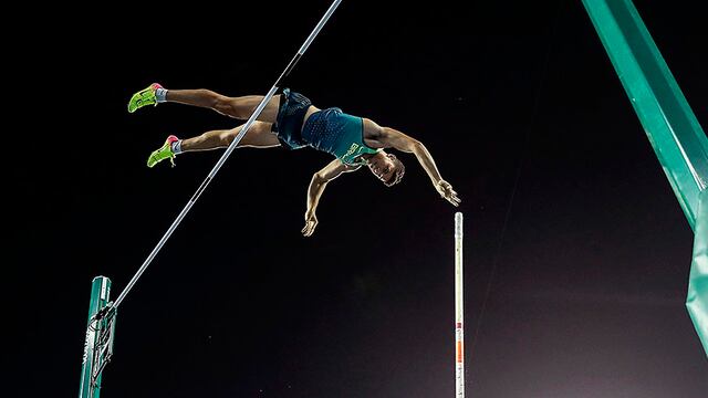 Thiago Braz sorprende con 6.03mts y récord olímpico en garrocha