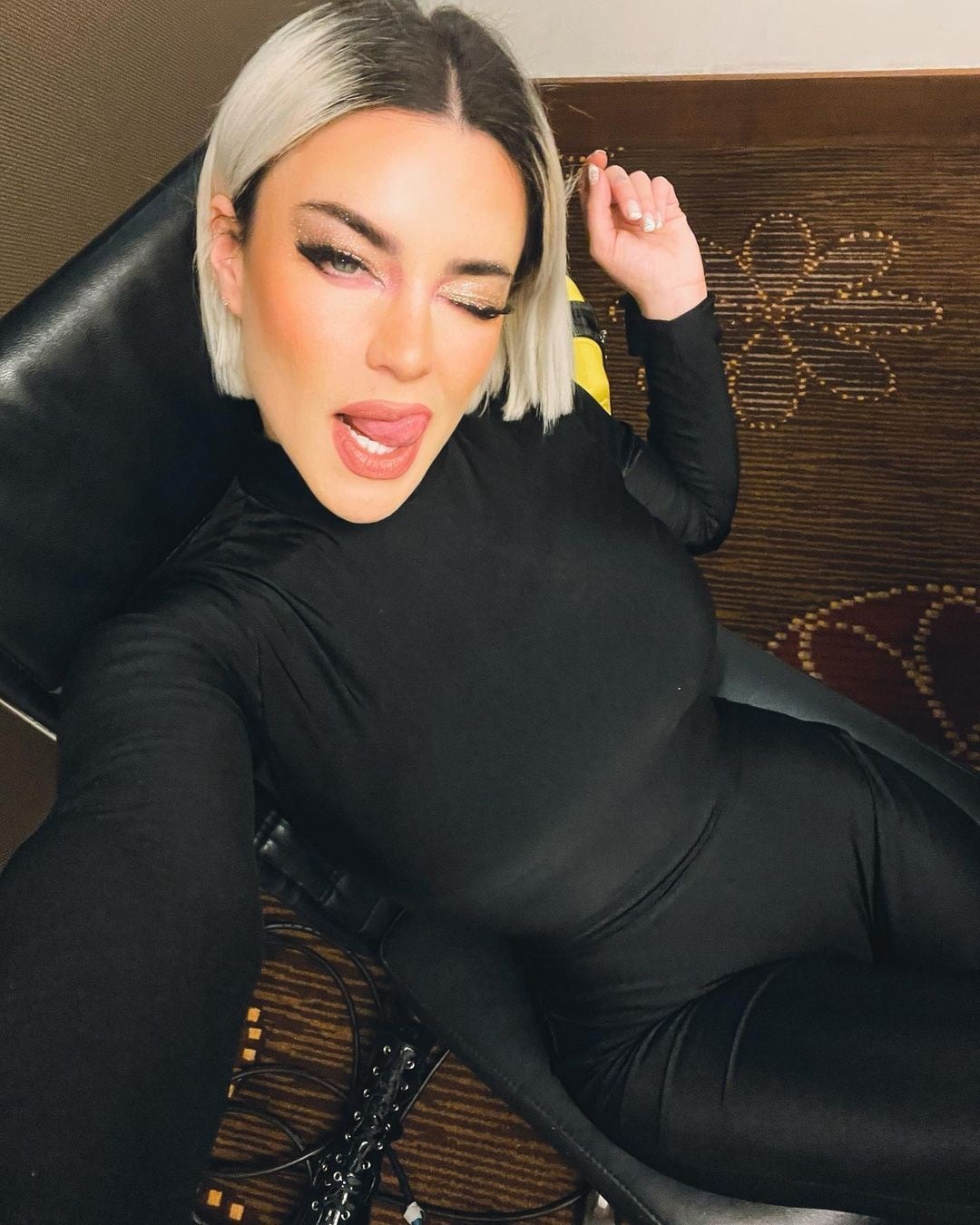 A los 14 años, Melissa Galindo empezó a cantar de forma profesional en eventos y en antros, luego empezó a componer y grabar sus demos (Foto: Melissa Galindo/ Instagram)